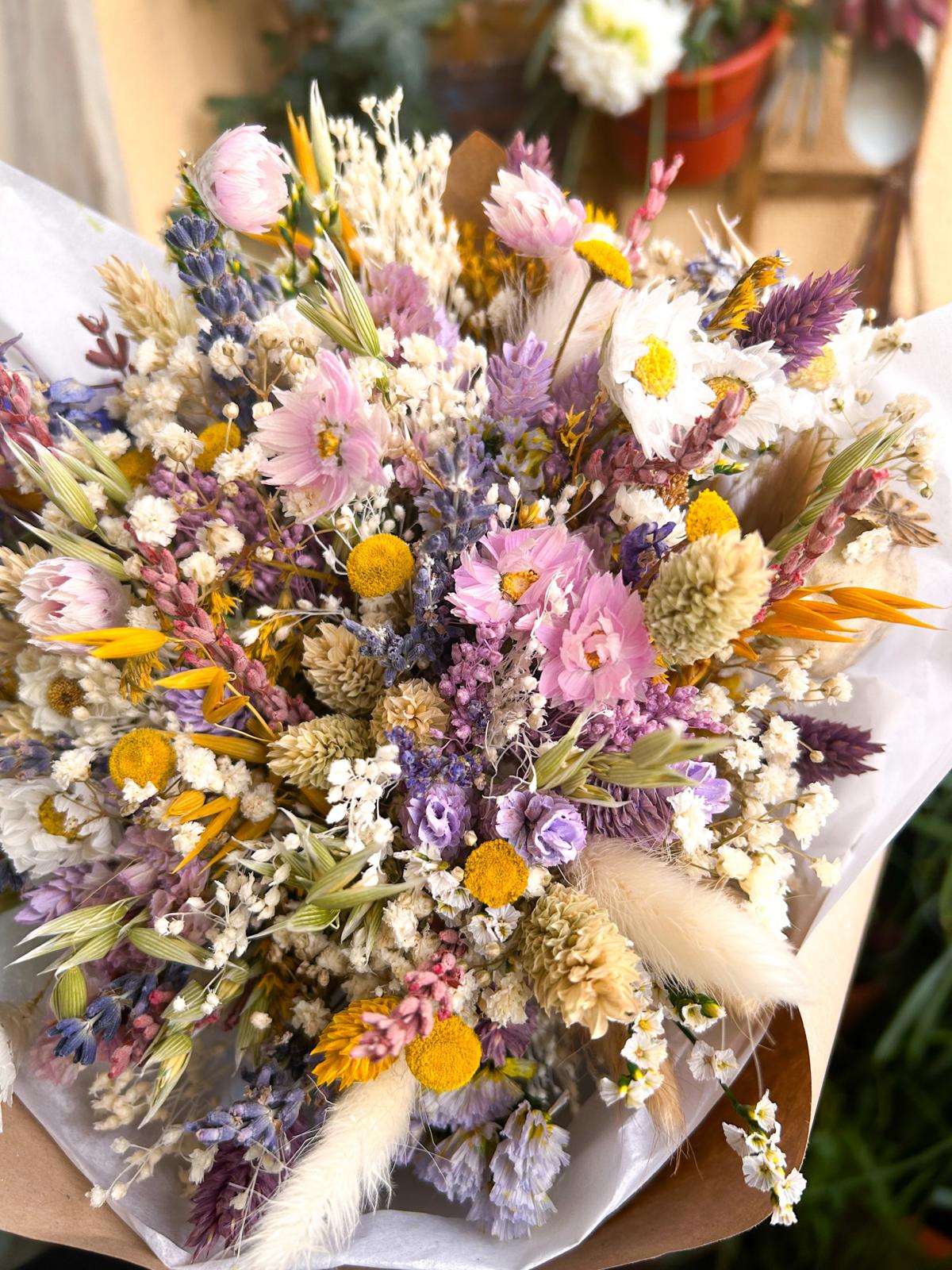 Ramo Campestre de Flores Secas e Preservadas - Páscoa e Dia das Madrinhas