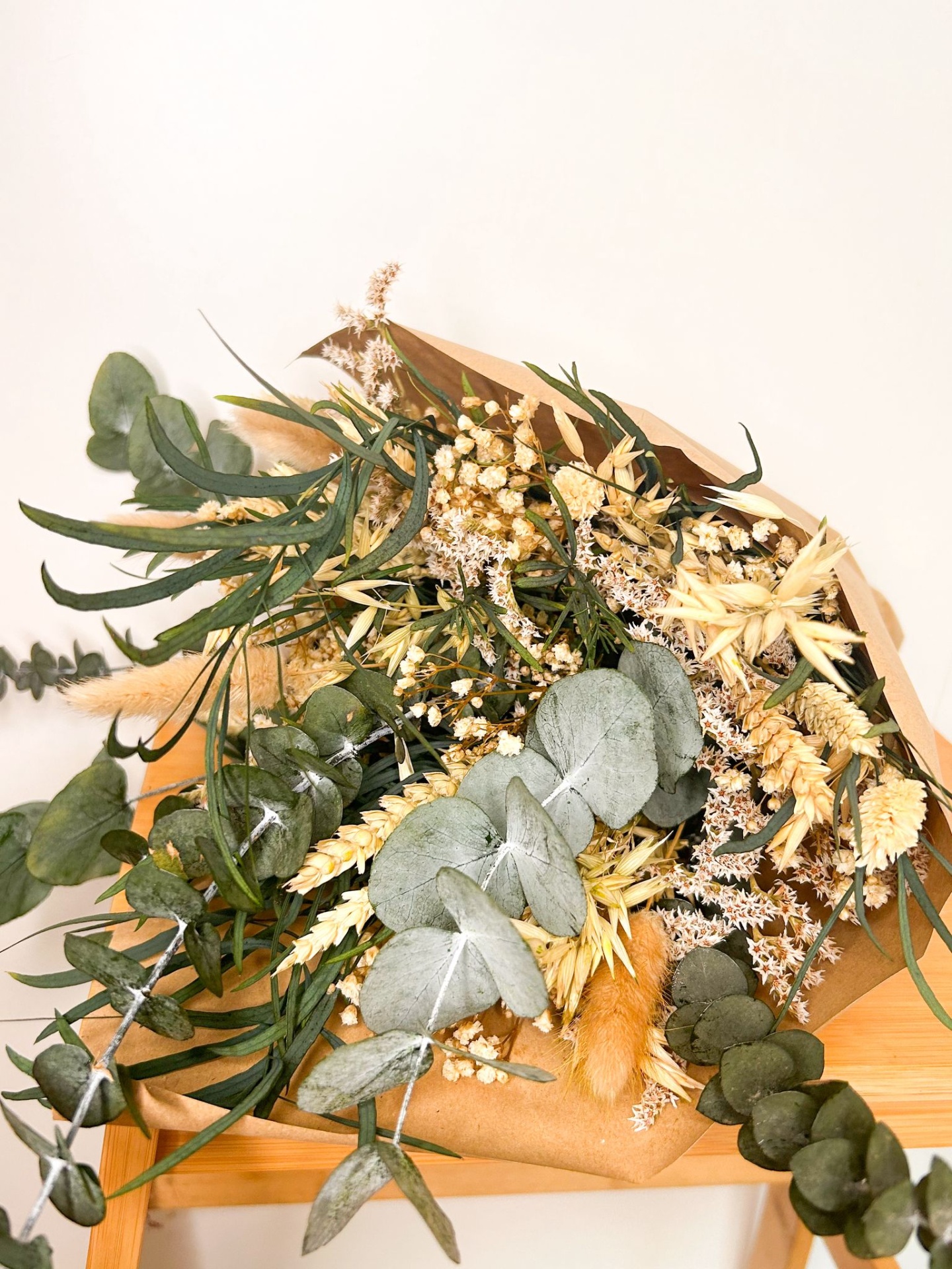 Ramo de Eucalipto e Gipsofila Preservada