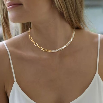 Colar / gargantilha de aço inoxidável com pedras zircão