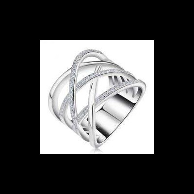 Anel banhado a prata com zircões austriacos