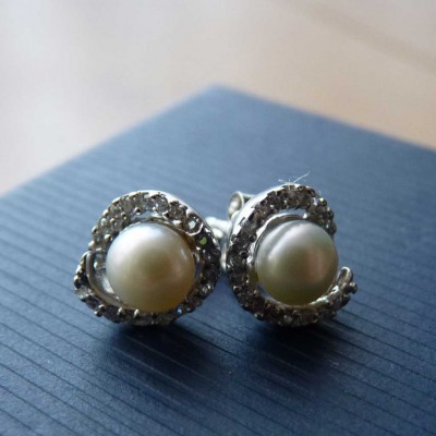 Brincos de prata 925 com pedras zircônias cúbica e pérola