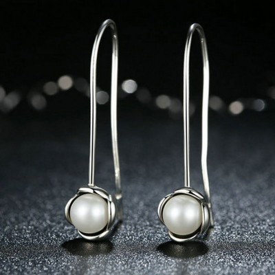 Brincos compridos de prata 925 com pérola