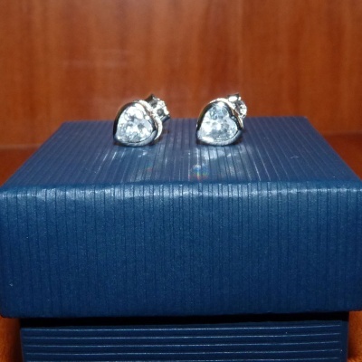 Brincos de prata 925 com 1 pedra zircônia cúbica