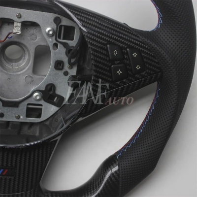 Volante BMW E60/E61     E63/E64  Sem Patilhas Carbono BMW E60/E61     E63/E64  Com ou Sem Patilhas