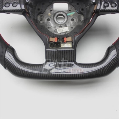 Volante VW Volkswagen 2003-2009 Polo, Jetta Mk5, Golf 5, GTI, R32, EOS, Passat B6, Bora, Caddy com Couro e Fibra de Carbono