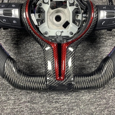Volante BMW F20, F22, F30, F31, F32, F33, F35, F36, F10, F06, F12, F13, F15, F16 de fibra de carbono Com Led