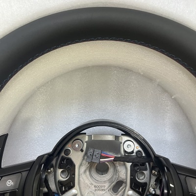 Volante BMW f30 f10 f31 f20 f25 f22 f36 f33 f32 f80 f82 f11 f18 f01 f90 e90   🔥 Transforma o interior do teu BMW!   Sente o verdadeiro ADN M Performance com este volante desportivo