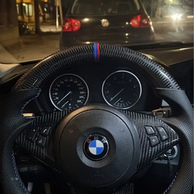 Volante BMW E60/E61     E63/E64  Sem Patilhas Carbono BMW E60/E61     E63/E64  Com ou Sem Patilhas