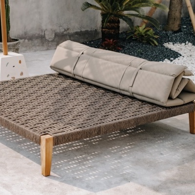http://shop.comporta.store/product/roberto-lounge-bed