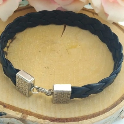 Pulseira de couro c/ fecho em Prata 925