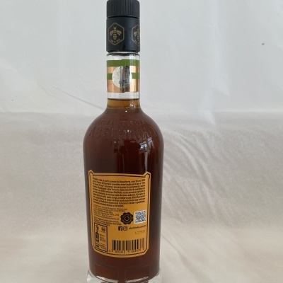 Abelhinha Néveda - Aguardente com Mel