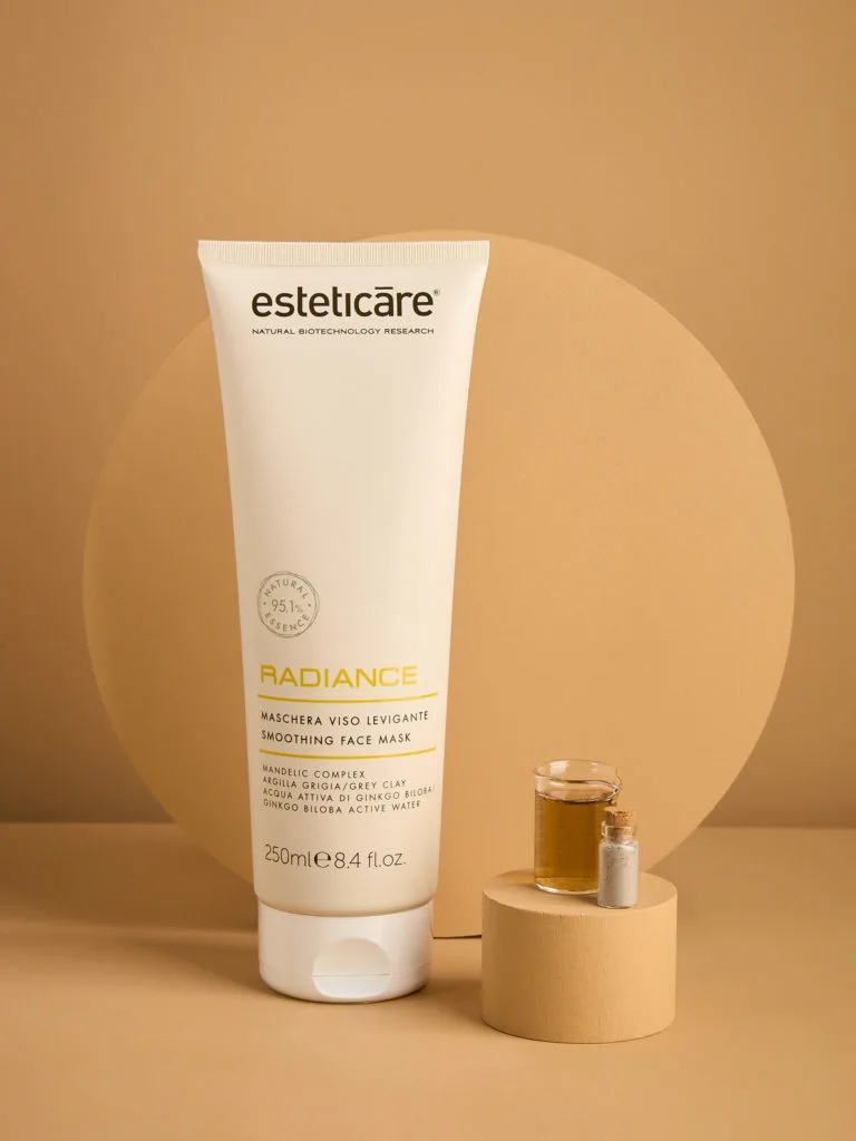 Máscara Facial Suavizante e Clareadora Profissional Esteticare 250 ml Máscara Facial Suavizante e Clareadora Profissional Esteticare 250 ml