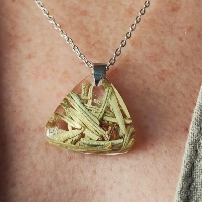 Colar Alecrim - Triângulo