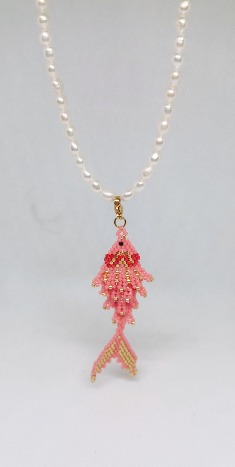 Colar pérolas  peixe Colar pérolas  peixe