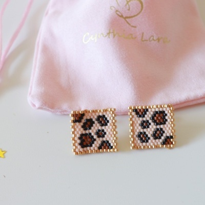 Brincos animal print