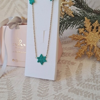 Conjunto de colar e brincos estrelas