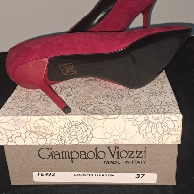 Sapatos Femininos Giampaolo Viozzi Vermelhos em Camurça – Elegância Italiana Vintage | Tamanho 37 / Giampaolo Viozzi Red Suede Women's Shoes – Vintage Italian Elegance | Size 37