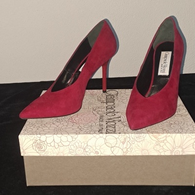 Sapatos Femininos Giampaolo Viozzi Vermelhos em Camurça – Elegância Italiana Vintage | Tamanho 37 / Giampaolo Viozzi Red Suede Women's Shoes – Vintage Italian Elegance | Size 37