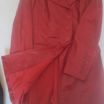 Sobretudo de Senhora em Pele Genuína Vermelha – Made in Italy / Women's Overcoat in Red Genuine Leather – Made in Italy