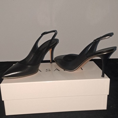 Sapatos Femininos Casadei em Couro Preto – Italianos, Elegantes, Tamanho 36, Novos com Caixa Original /Casadei Women's Shoes in Black Leather – Italian, Elegant, Size 36, New with Original Box