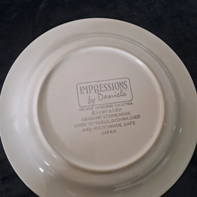 Conjunto de 4 Pratos Decorados para Mesa – Aptos para Forno e Micro-ondas /Set of 4 Decorated Plates for Table – Suitable for Oven and Microwave