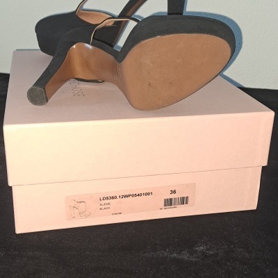 Sapatos Femininos L’Autre Chose em Camurça Preta – Elegância Italiana Vintage, Tamanho 36, Como Novos / L'Autre Chose Women's Shoes in Black Suede – Vintage Italian Elegance, Size 36, Like New