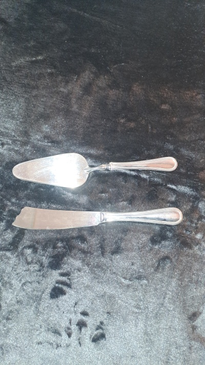 Par de Talheres Vintage em Prata para Servir Sobremesas – Elegância Clássica para Mesa Posta / Pair of Vintage Silver Cutlery for Serving Desserts – Classic Elegance for Set Table