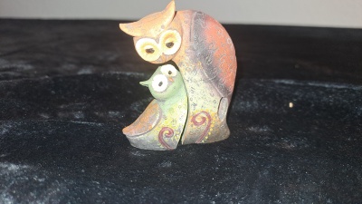 Par de corujas em madeira de oliveira, artesanato grego / Pair of olive wood owls, Greek handicrafts