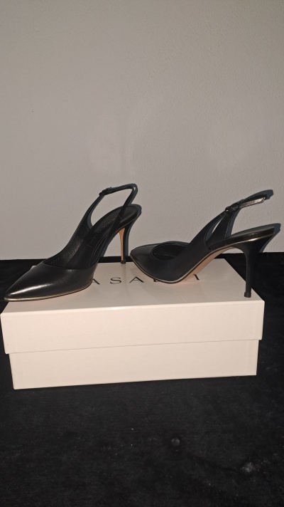 Sapatos Femininos Casadei em Couro Preto – Italianos, Elegantes, Tamanho 36, Novos com Caixa Original /Casadei Women's Shoes in Black Leather – Italian, Elegant, Size 36, New with Original Box