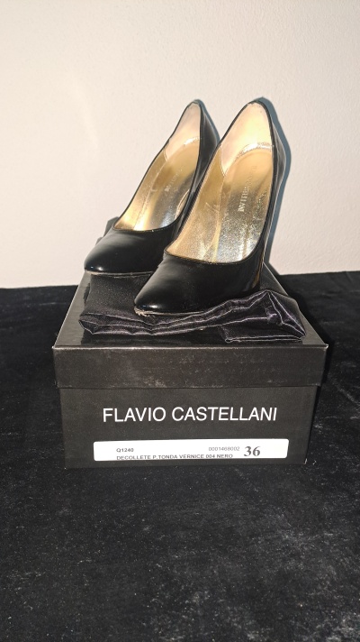 Sapatos Femininos Flavio Castellani em Verniz Preto – Elegância Italiana Vintage, Tamanho 36, Como Novos/Women's Flavio Castellani Shoes in Black Varnish – Vintage Italian Elegance, Size 36, Like New