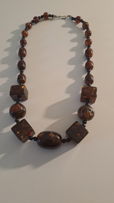 Colar Vintage em Âmbar Báltico dos Anos 70 – Elegância Natural Retro / Vintage Baltic Amber Necklace from the 70s – Retro Natural Elegance
