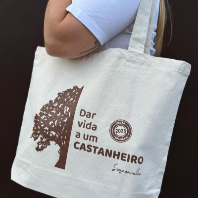 https://www.darvidaaumcastanheiro.pt/product/saco-solidario-dar-vida-a-um-castanheiro