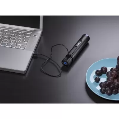 Lanterna de Mão VARTA Night Cutter F20R 400 Lumen Lanterna Recarregável