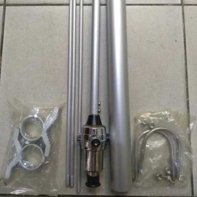 Antena Base Monobanda MALDOL VHF dupla 2 x 5/8  ajustável, 110-180 MHz., 5 dB. GPV-2MA