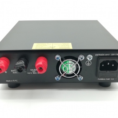 Fonte de Alimentação  220VAC JETFON PC-1335 FUENTE DE ALIMENTACIÓN 30A CON CARGADOR DE BATERÍA