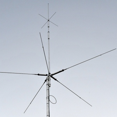 Antena Base HF Vertical  Multibanda DIAMOND  CP5HS2 - 6-10-15-20-40 Metros