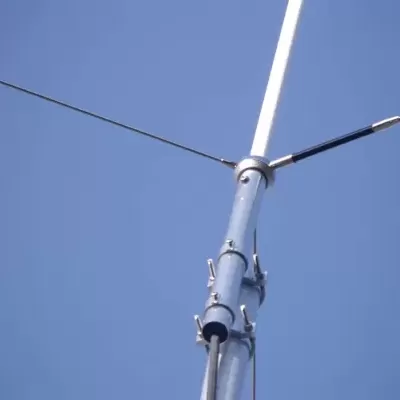 Antena Base Fibra Tribanda  50Mhz | 144 | 430 DIAMOND V2000 PL
