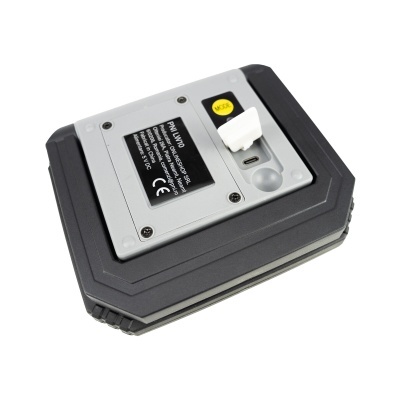 Foco/Lanterna Portátil  PNI LW10 Luz de Trabalho Recarregável 10W- 700 lm – IP54