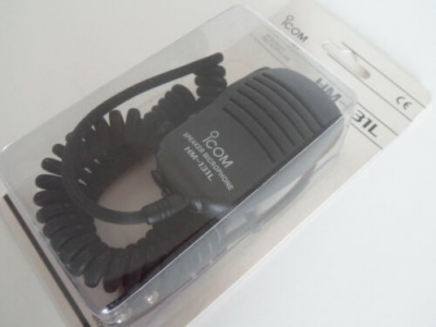 Microfone/Altifalante de mão com cabo espiral  e botão PTT  ICOM HM-131L