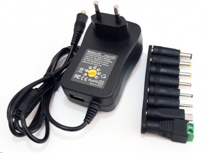 Alimentador Ac/Dc UNIVERSAL 41W, 6, 9, 12, 15, 18, 20, 24V 8 PIN + PORTA USB Ref DIN19916-2