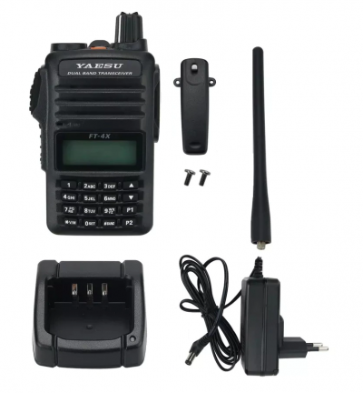 Rádio Portátil  Dual  Band  YAESU FT-4XE