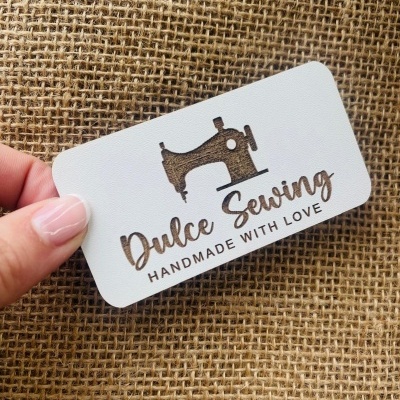 Placa com logotipo | Retangular | Horizontal