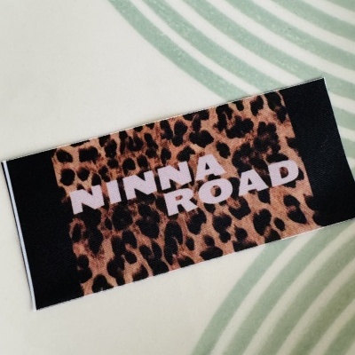 Etiquetas Alta definição | MATTE | 4 cm Largura | Planas | Logo Horizontal