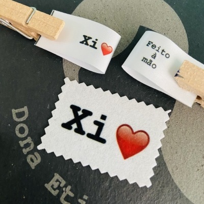 Etiquetas Alta Definição | Glossy | 1,5 cm Largura | Dobradas | Logotipo Vertical