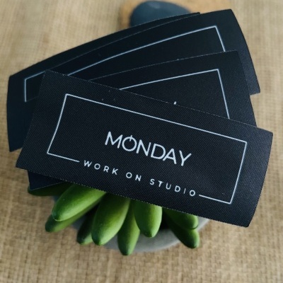 Etiquetas Alta Definição | MATTE | 3 cm Largura |  Planas | Logo horizontal