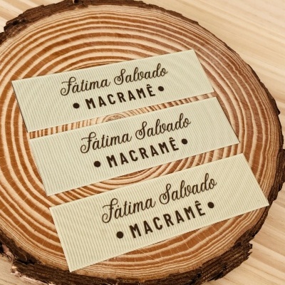 Etiquetas Alta Definição | Gorgurão | 2,5 cm Largura | Planas | Logo Horizontal