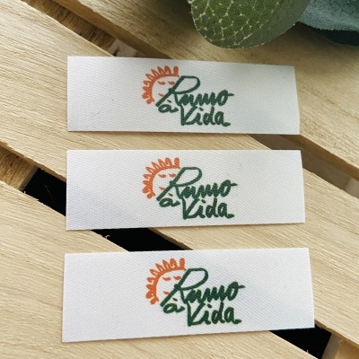 Etiquetas Alta Definição | 1,5 cm Largura | Planas | Logo Horizontal | Glossy