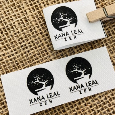 Etiquetas Alta Definição | 3 cm Largura | Dobradas | Logo Vertical | MATTE