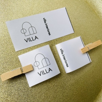 Etiquetas Alta Definição | Glossy | 4 cm largura | Dobradas | Logo Vertical