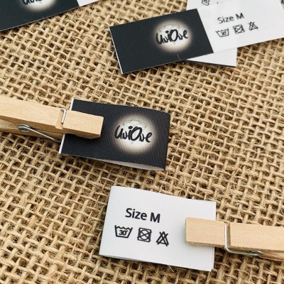 Etiquetas Alta Definição | MATTE | 2 cm Largura | Dobráveis  | Logo Vertical